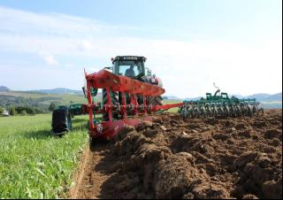Pluhy Kverneland EG 100/200