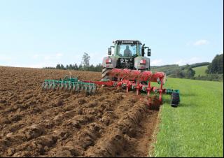 Pluhy Kverneland EG 100/300