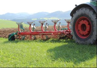 Pluhy Kverneland EG 85/300