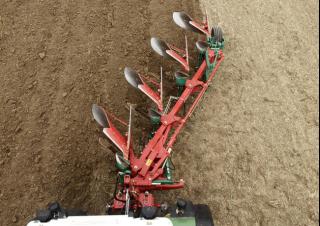 Pluhy Kverneland LB 100/200