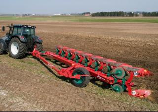 Pluhy Kverneland PN 100