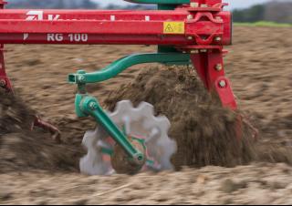Pluhy Kverneland RG 115