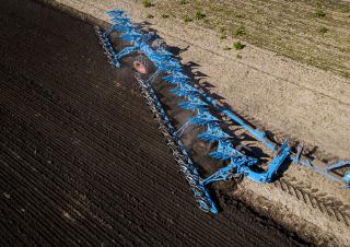 Pluhy Lemken Titan 18 V U 8+3+1 / 100