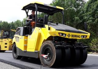 Válce Pneumatikové válce Bomag BW 28 RH