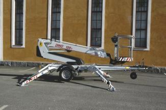Teleskopické pracovní plošiny Přívěsné teleskopické pracovní plošiny Dino Lift Dino 120T