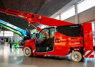 Průmyslové mobilní jeřáby JMG MC 210