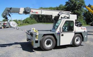 Průmyslové mobilní jeřáby Grove YB4409XL