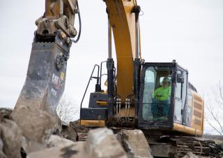 Přídavná zařízení Pulverizátory Caterpillar P224