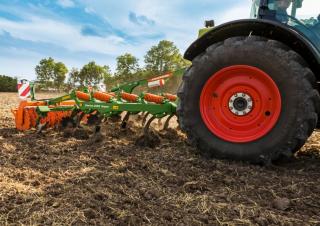 Radličkové podmítače Amazone Cenius 3003 Super