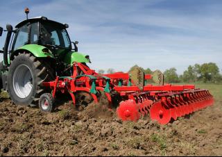 Radličkové podmítače Kverneland CLC Evo 400 F
