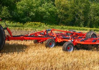 Radličkové podmítače Kubota CU1300 AR