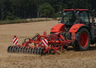 Radličkové podmítače Kubota CU3501F DW