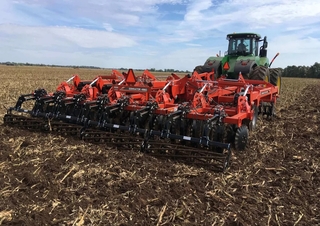 Radličkové podmítače Kuhn Dominator 4860-9F