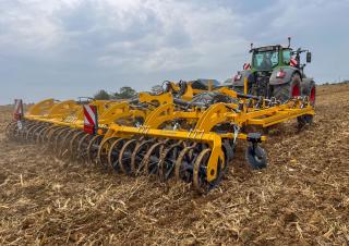 Radličkové podmítače Agrisem Smartplow trailed 6,00