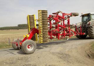 Radličkové podmítače Pöttinger Synkro 4030 T