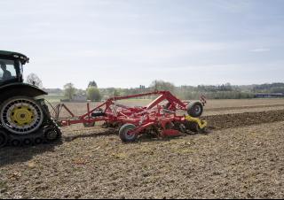 Radličkové podmítače Pöttinger Synkro 6030 T