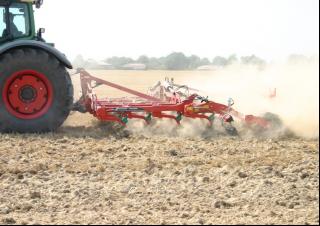Radličkové podmítače Kverneland Turbo 3000