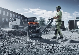 Vibrační desky Reverzní vibrační desky Husqvarna LG 164