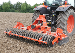 Rotační brány Kubota PH2301