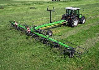 Rotační obraceče DEUTZ-FAHR CoM 6022