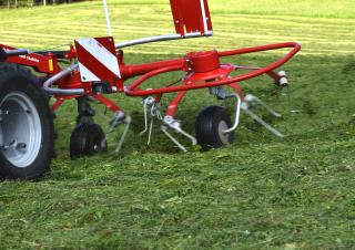 Rotační obraceče Lely Lotus 1020