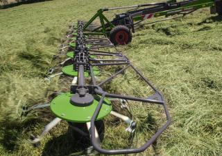 Rotační obraceče Fendt Lotus 1250