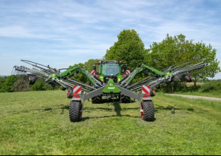 Rotační shrnovače Fendt Former 920 C