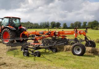 Rotační shrnovače Kubota RA2580