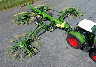 Rotační shrnovače Krone Swadro TC 1370 