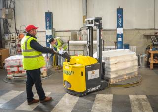 Regalové zakladače Ruční paletové vozíky Combi-Lift Combi CS 850