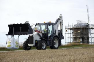 Rypadlo-nakladače Terex TLB 890