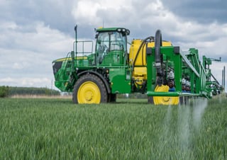 Samojízdné postřikovače John Deere R4140i