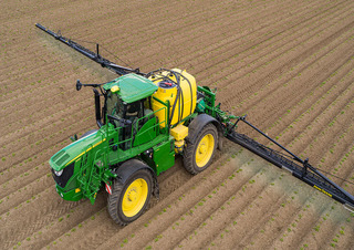 Samojízdné postřikovače John Deere R4150i