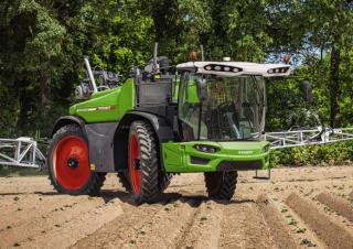 Samojízdné postřikovače Fendt Rogator 665 