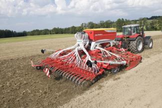Secí stroje Pöttinger Terrasem C 6 fertilizer