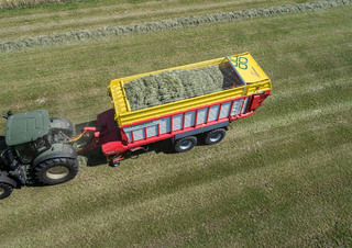 Silážní přívěsy Pöttinger Torro 7010 D 