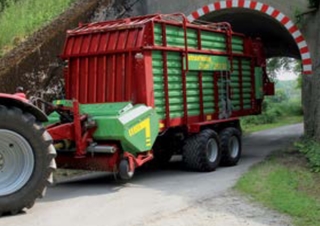 Silážní přívěsy Strautmann Zelon CFS 3301