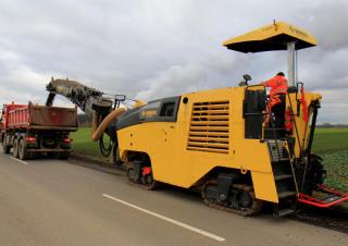 Silniční frézy Bomag BM 1000/35