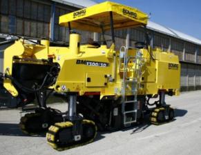 Silniční frézy Bomag BM 1300/30