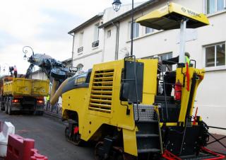 Silniční frézy Bomag BM 1300/35