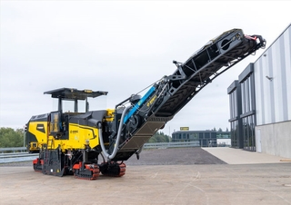 Silniční frézy Bomag BM 2000/65