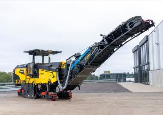 Silniční frézy Bomag BM 2200/65