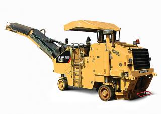 Silniční frézy Caterpillar PM102