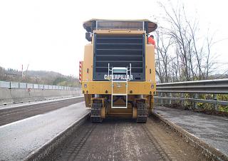 Silniční frézy Caterpillar PM200 - 2,2M