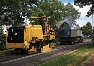 Silniční frézy Caterpillar PM620
