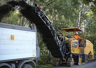 Silniční frézy Caterpillar PM620