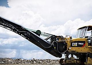 Silniční frézy Caterpillar PM622