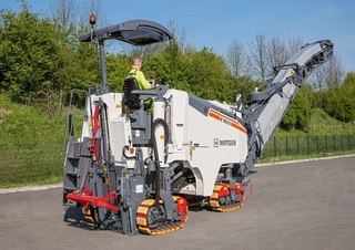 Silniční frézy Wirtgen W 130 CF