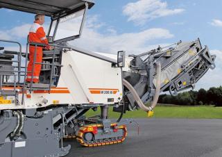Silniční frézy Wirtgen W 200 Hi