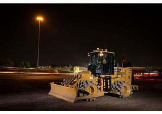 Skládkové kompaktory Caterpillar 815K